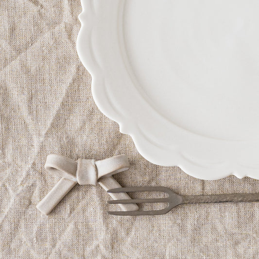 辻本路さんの箸置きリボングレー