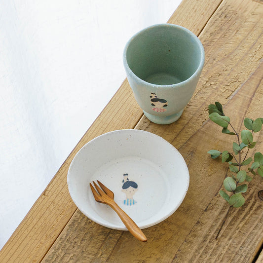 Plate S Cat and boy white A | Aya Watanuki