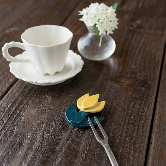 辻本路さんの花箸置きチューリップイエロー