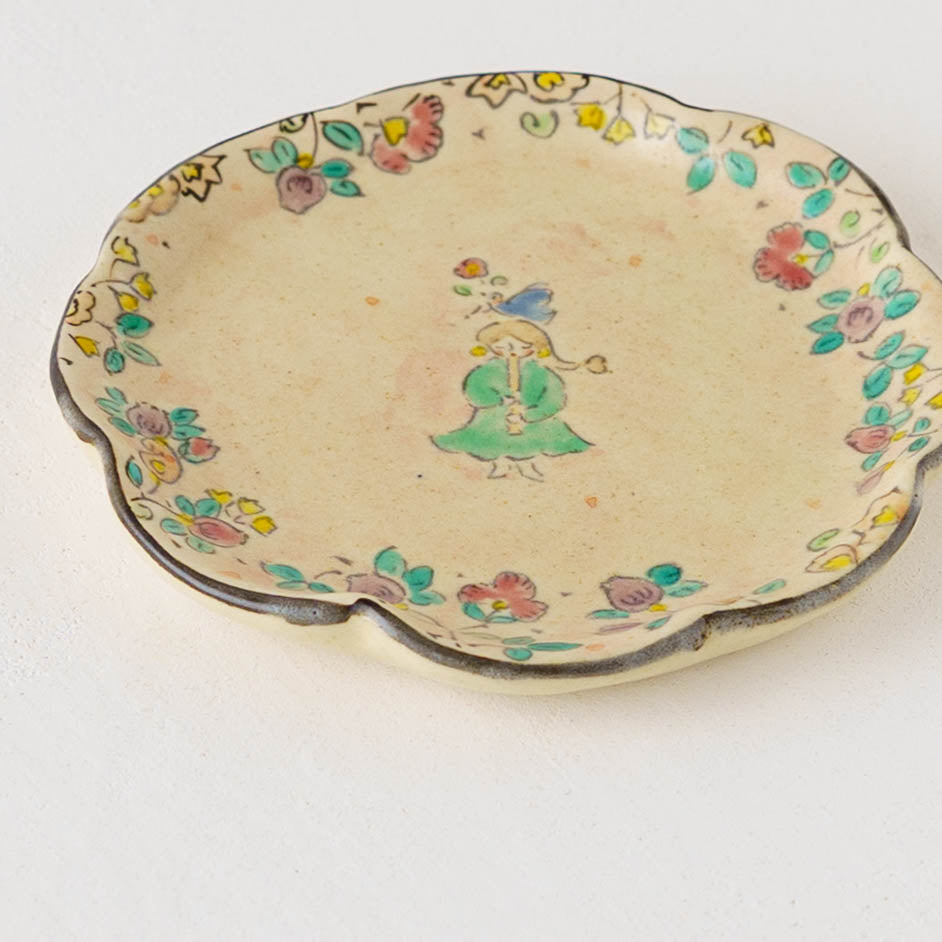 Whistle-blowing Girl Plate | Hahamiya
