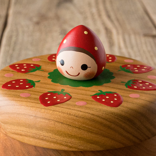木絵雑貨さんの菓子器いちご