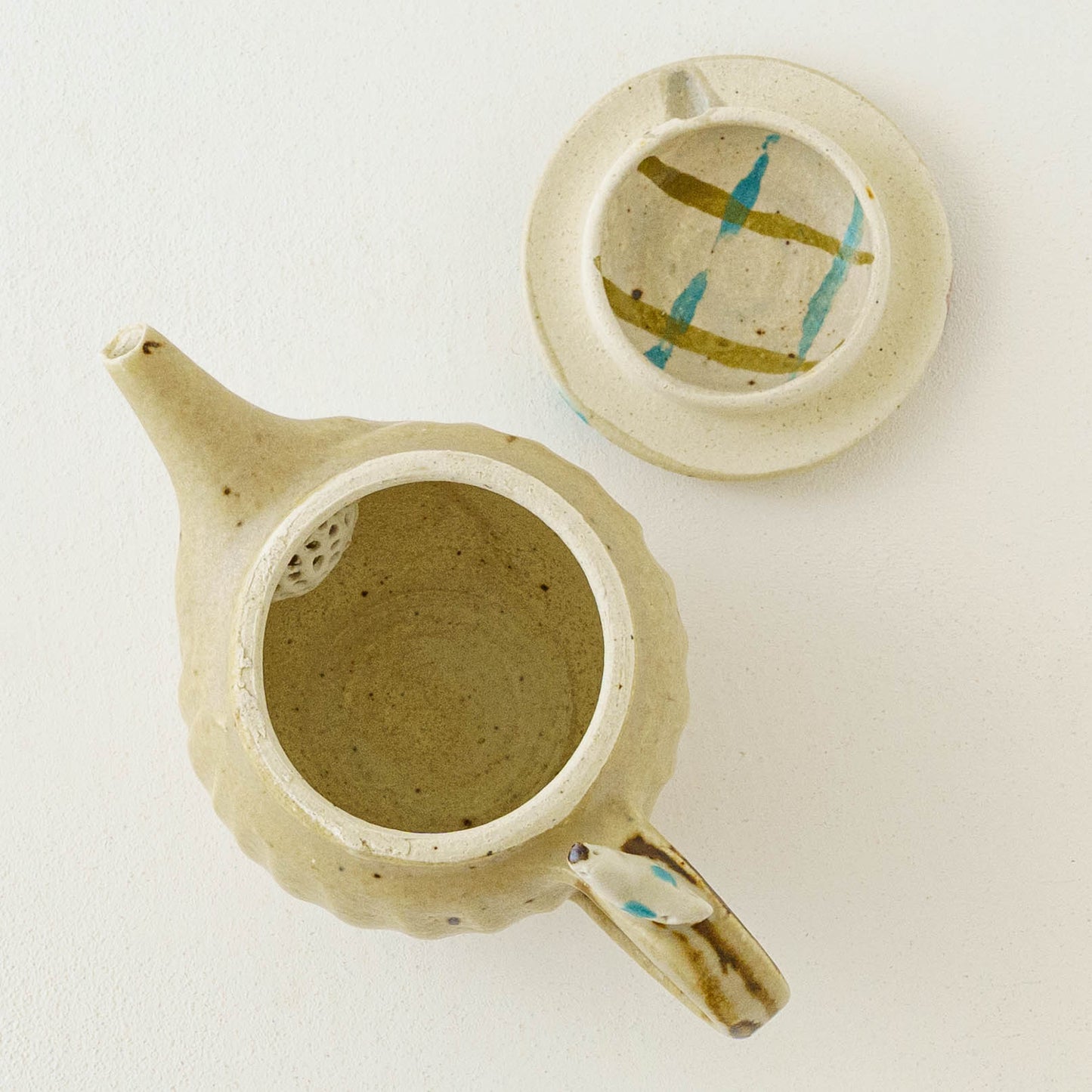 ポット とり x ちょうちょ ライトブラウン x オフホワイト|原田晴子