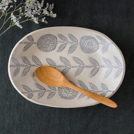 松崎麗さんの楕円皿グレー