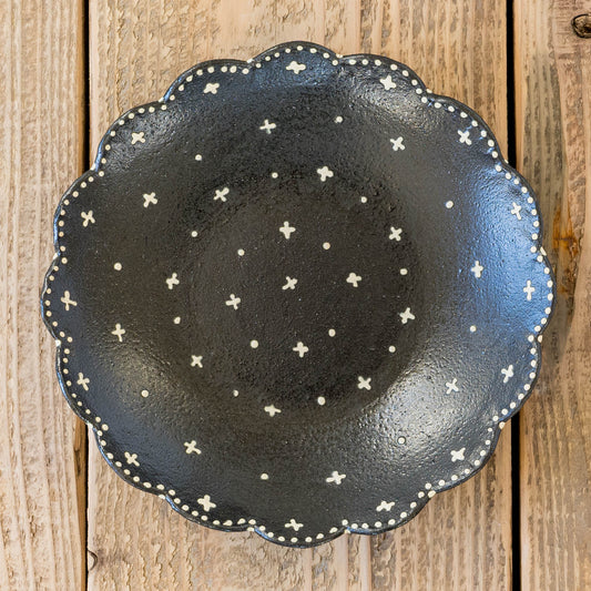 高須愛子さんの輪花大鉢