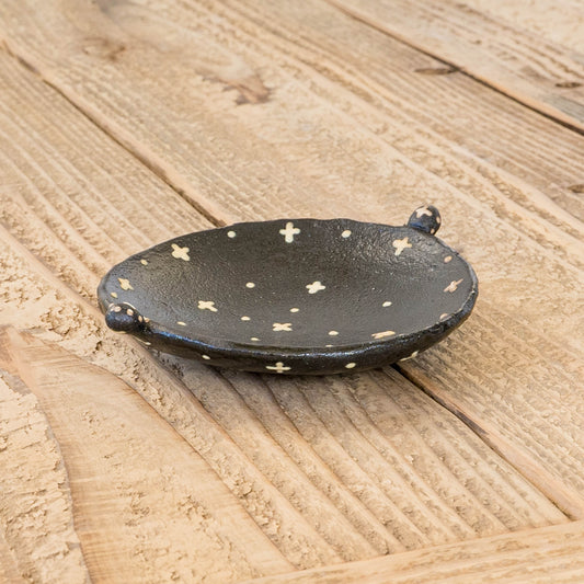 高須愛子さんの耳付き小皿