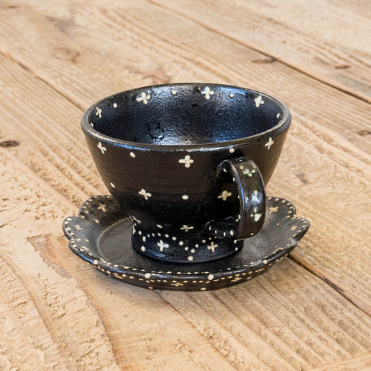 高須愛子さんのカップ&ソーサー