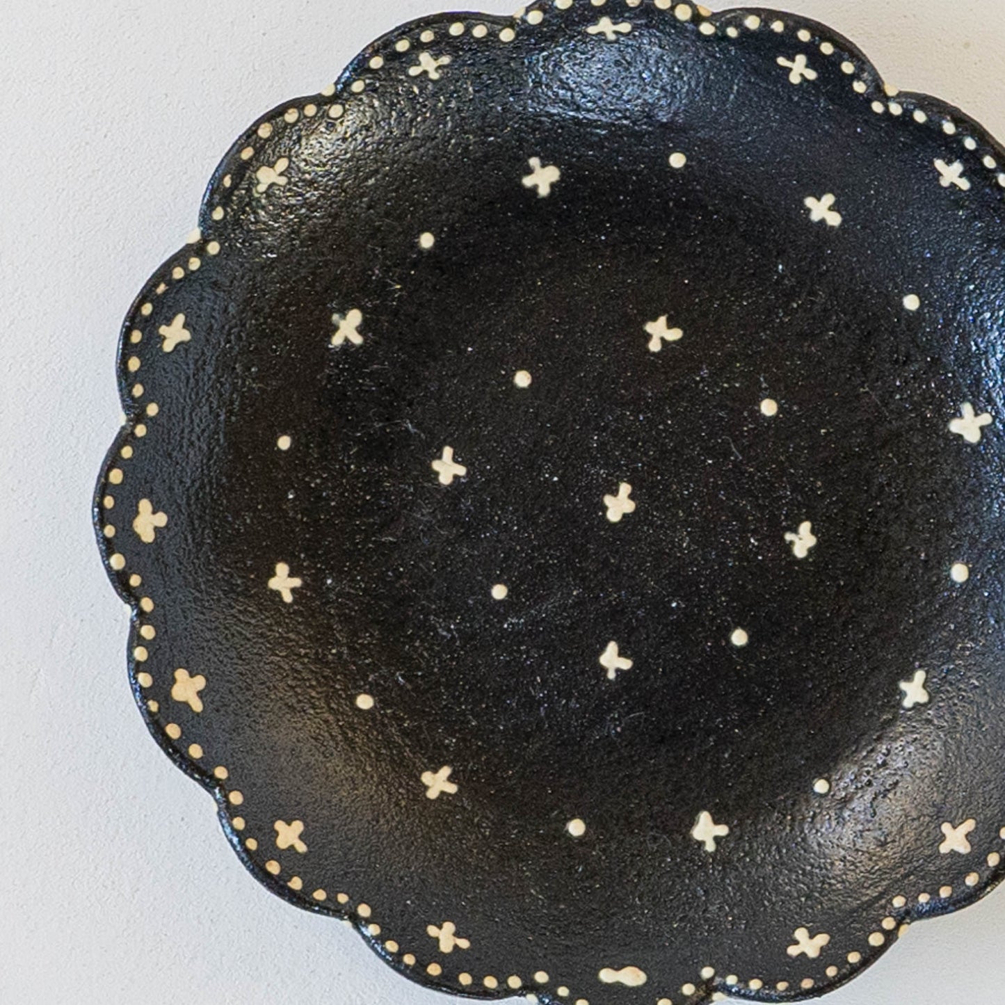 高須愛子さんの輪花平皿