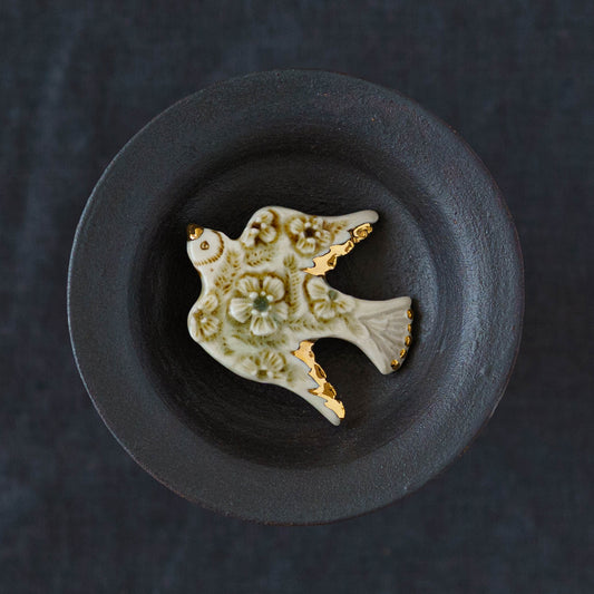 The bird that brings spring | Minami Nonomura