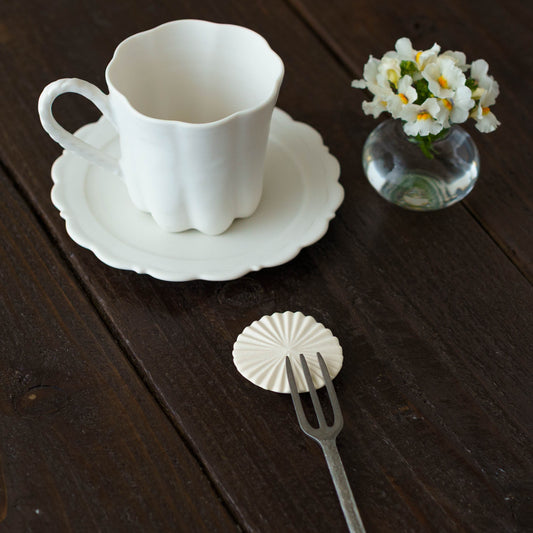 Flower chopstick rest Tulip white|Michi Tsujimoto