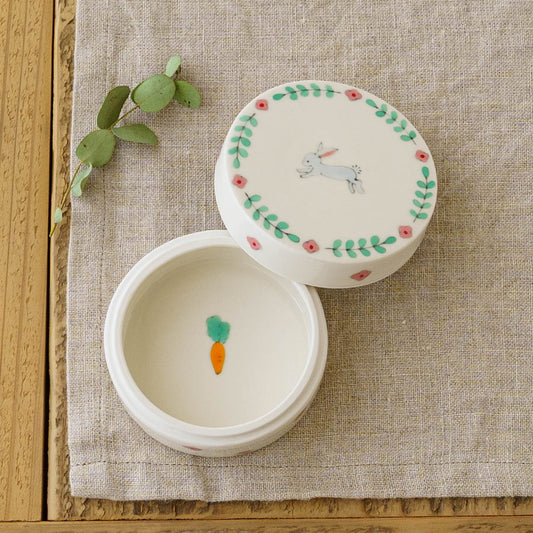 lidded vessel Rabbit|Ayako Igawa