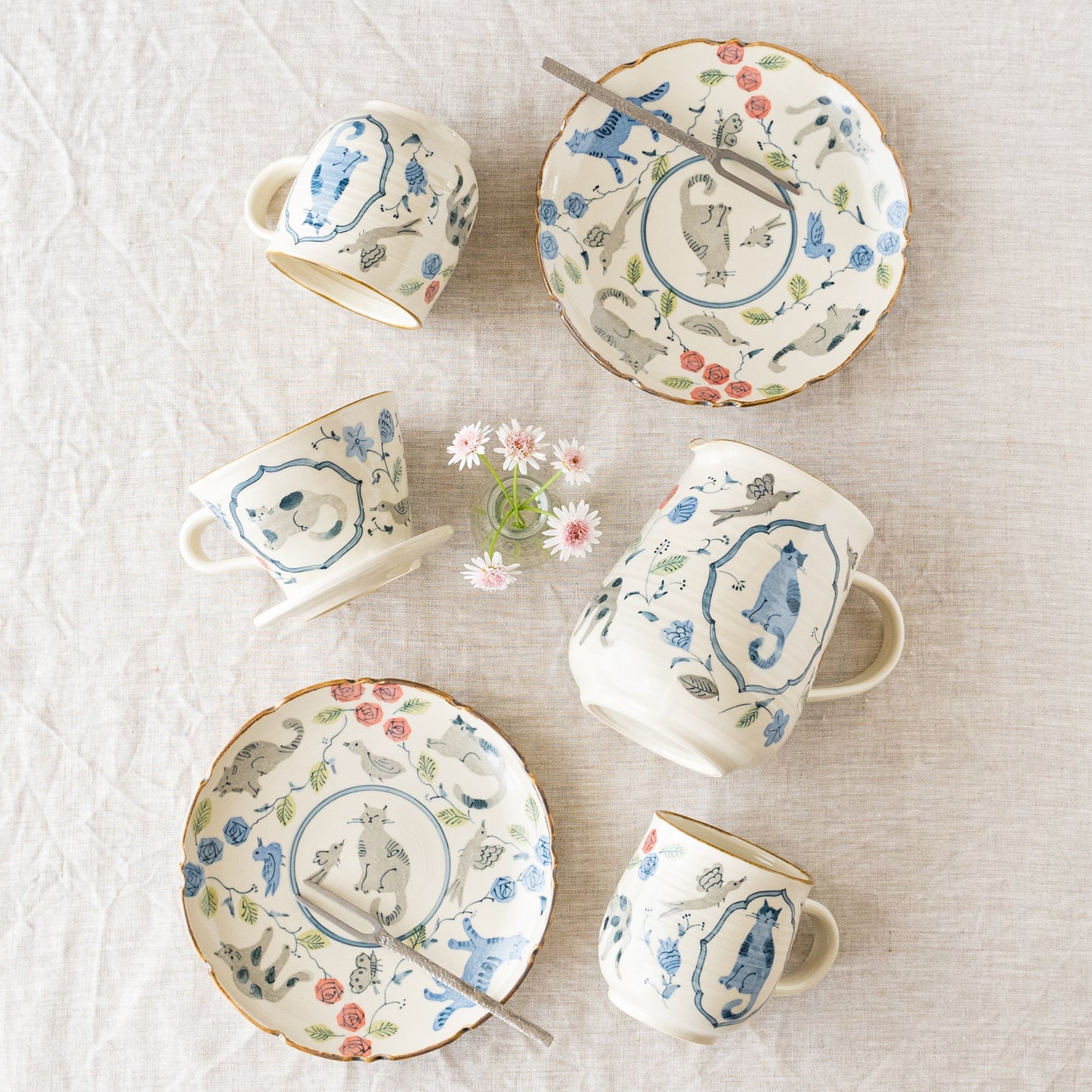 大場紀穂子さんのねこのうつわ