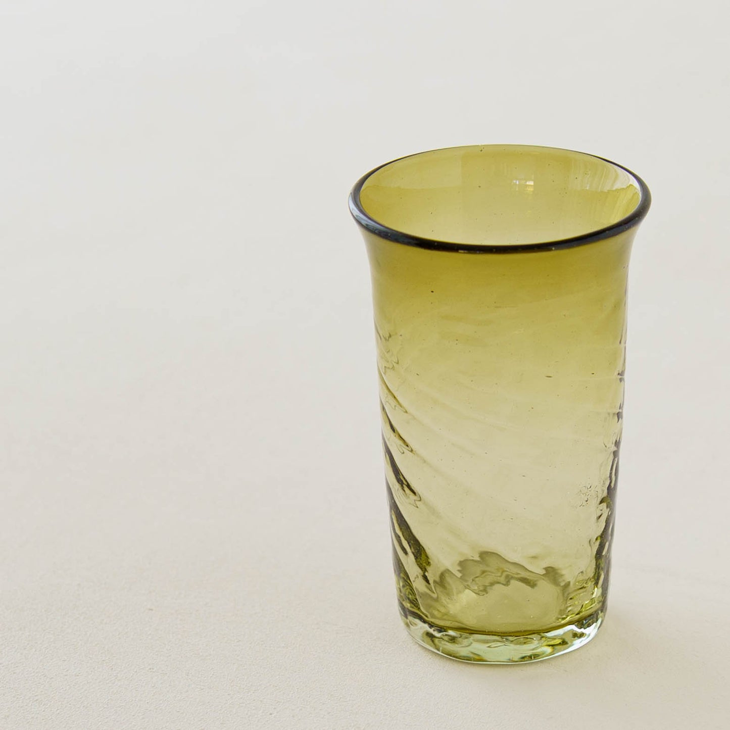 ヒッチーグラス 中 オリーブ|ニジノハ 平岩愛子