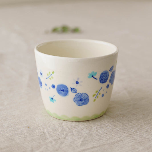 Cup Flowers and Cat | Kyoko Kitadai