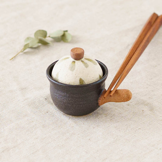 Clay pot chopstick rest drop | Naoko Ikemoto