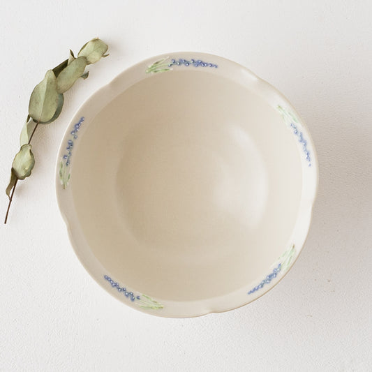 加藤まり香さんのイッチン中鉢ラベンダー