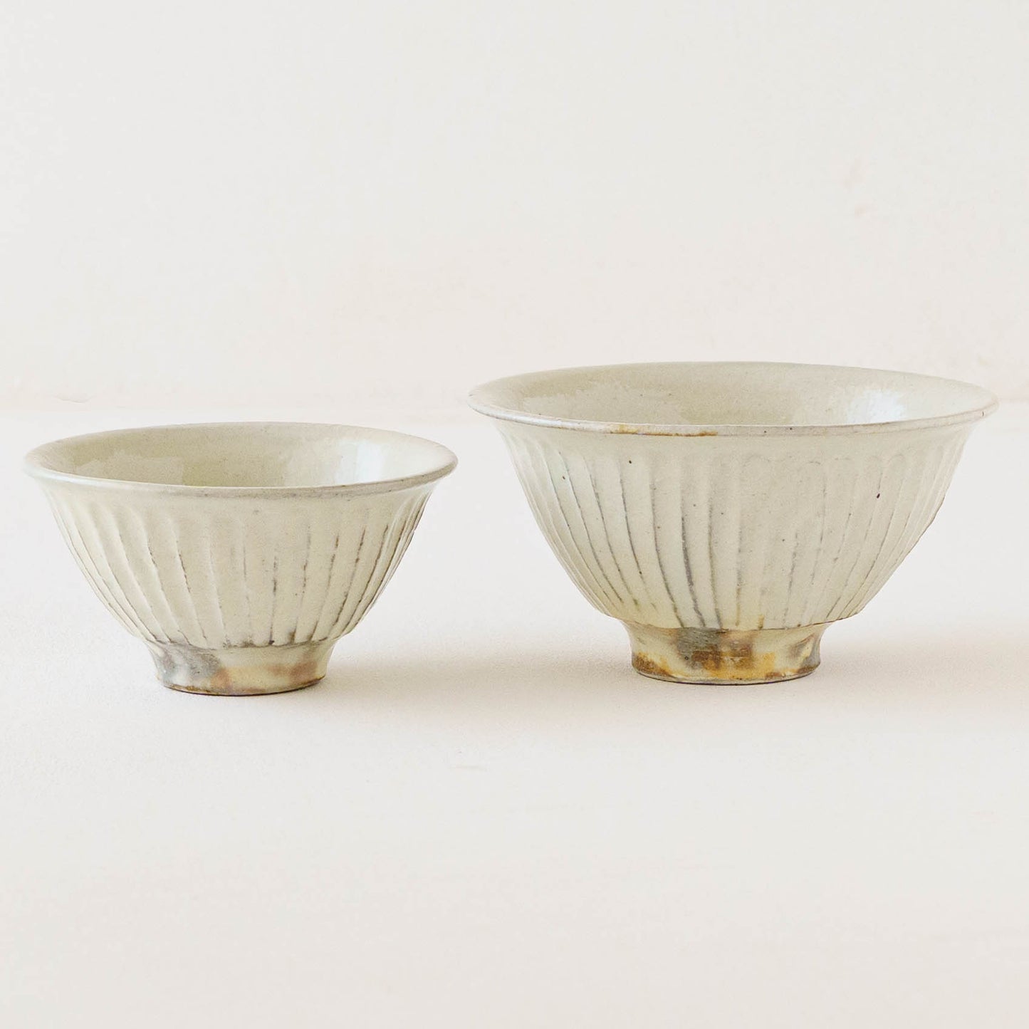 鉄散 線彫めし碗 大|古谷製陶所