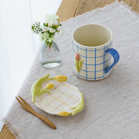 Tulip small plate C | Oya Sairi