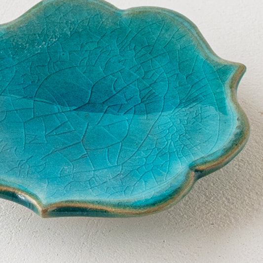 市野耕さんのアトランティコブルー3寸稜花皿