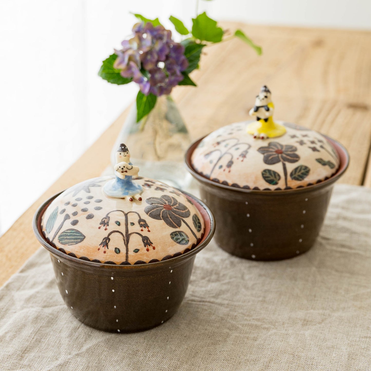 lidded vessel Girl and Small Dog | Kazuko Kondo