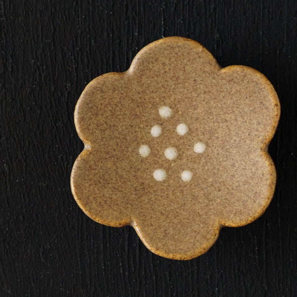 花箸置き ベージュ|辻本路