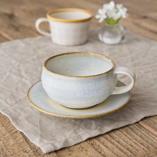 岡洋美さんのスープカップと5寸皿ブルー