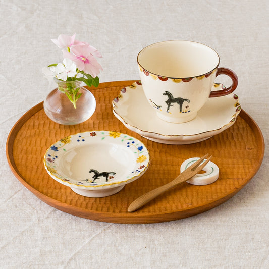 矢島操さんのイロエリム豆鉢とC&S馬