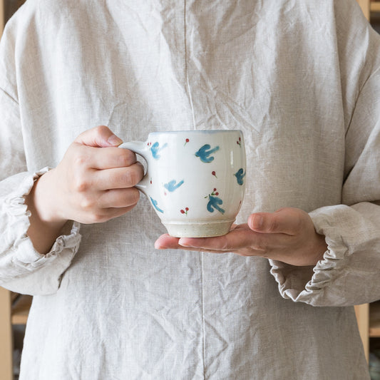 青い鳥がかわいいしののめ窯の丸マグ