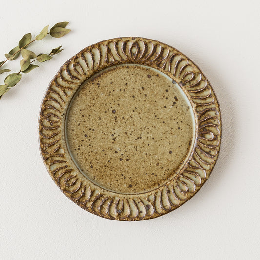 お料理が素敵に引き立つ伊藤豊さんの花紋プレート