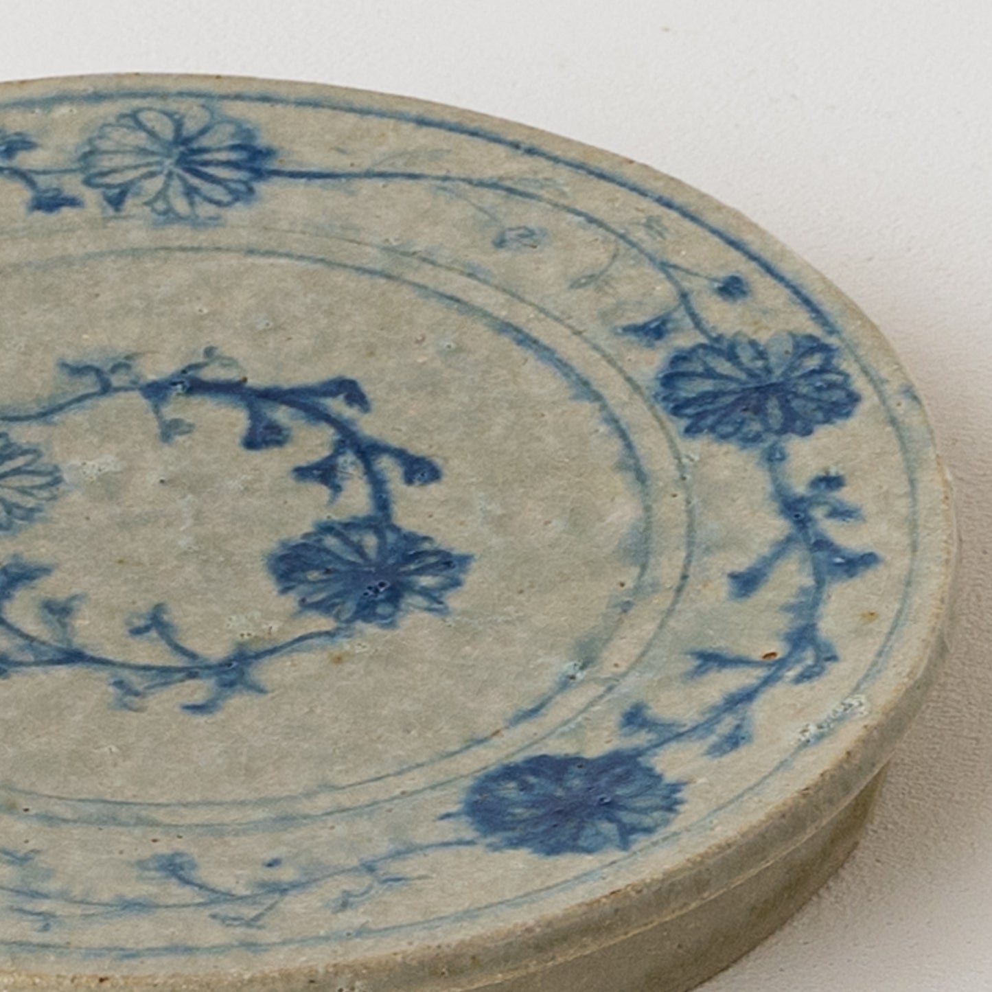 加賀美円さんの安南手6寸プレート皿