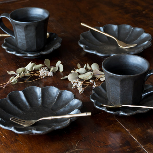 黒練 リンカ 14プレート|美濃焼 カネコ小兵製陶所