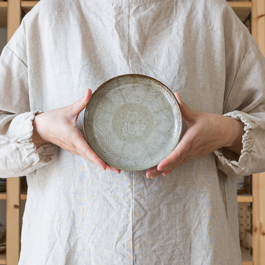 おうち時間を楽しく彩ってくれる濵田綾音さんの動物シリーズのお皿