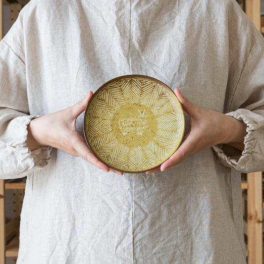 何枚も欲しくなる濵田綾音さんの動物シリーズの5寸平皿