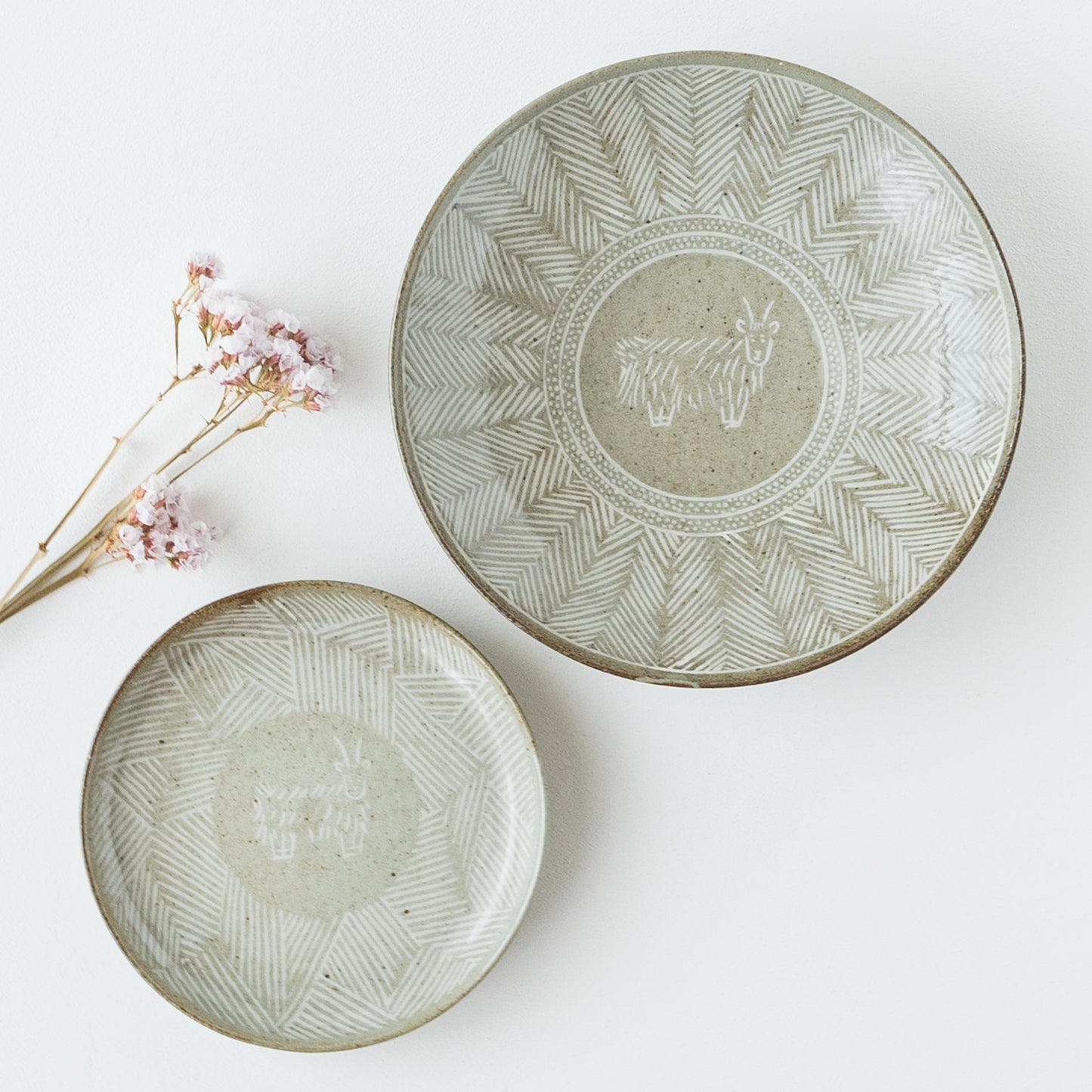 思わず集めたくなる濵田綾音さんの動物シリーズの器