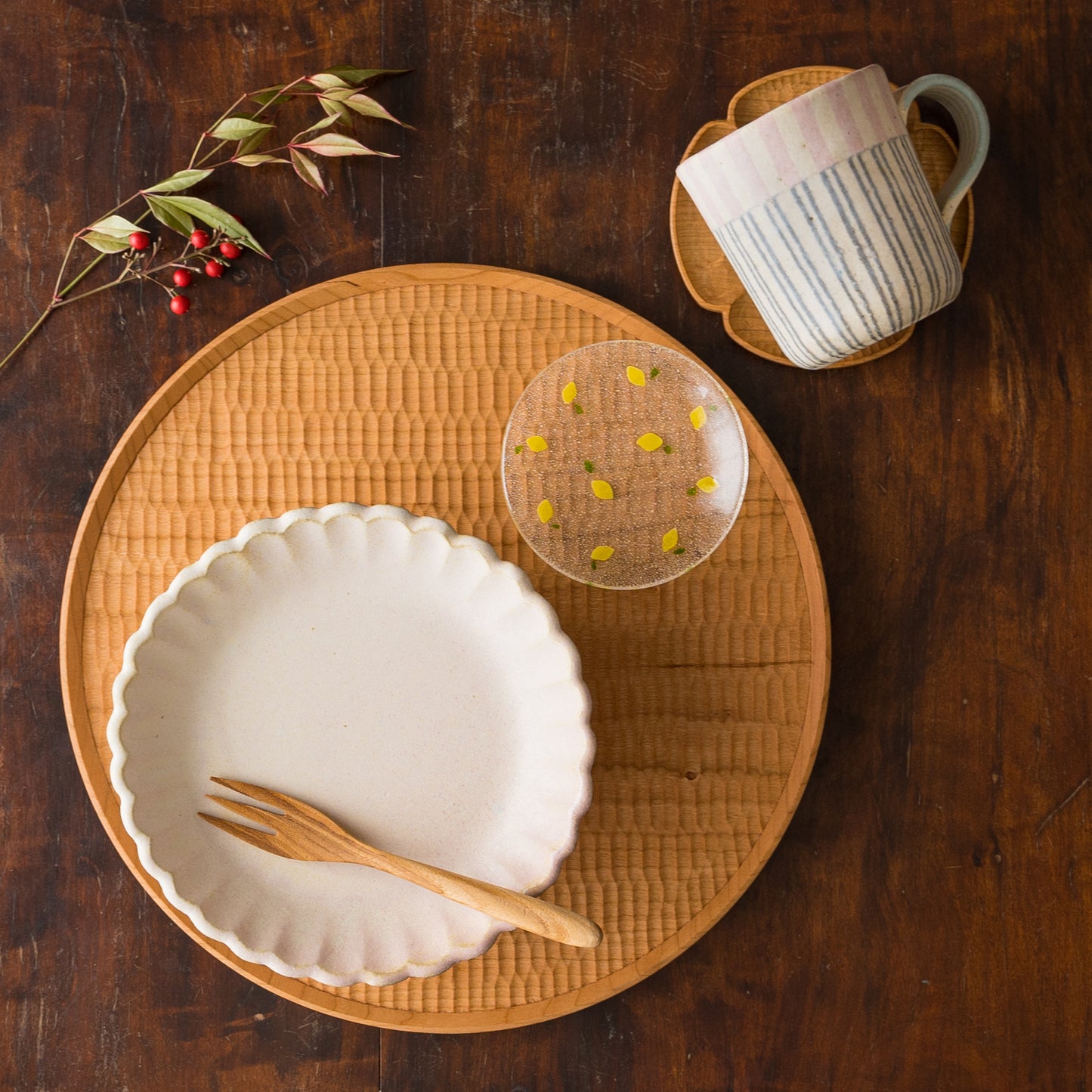 テーブルがグッとおしゃれになる木工房玄高塚和則さんの一人膳と花型コースター