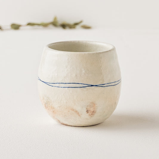 たまごの形が可愛らしい古谷製陶所のゴス線エッグカップ