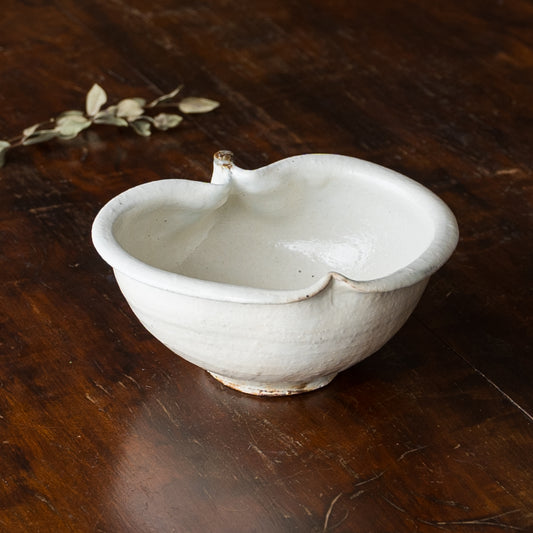 テーブルの雰囲気がぐっと上がる古谷製陶所古谷浩一さんの鉄散りんご鉢