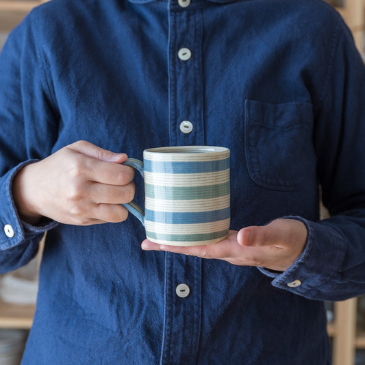坂下花子さんのかわいい練り込みのマグ