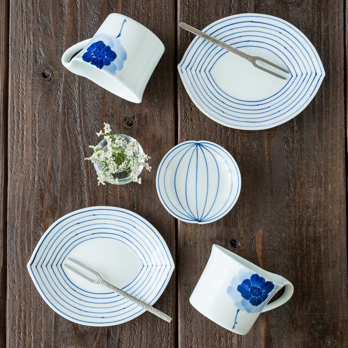 おうち時間を豊かにしてくれる眞窯の染付のうつわ