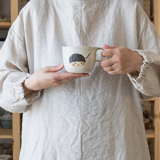 手びねりだから温もりがあって持ちやすい山田裕恵さんのマグ