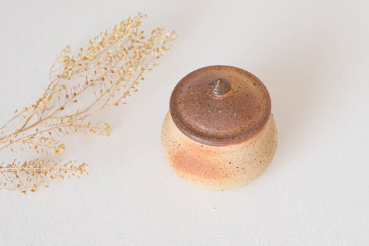 川尻製陶所の焼締めの塩壺