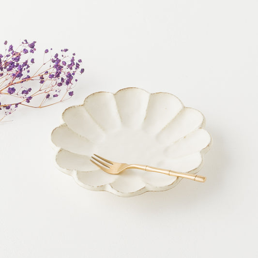 カネコ小兵製陶所の白練リンカプレート