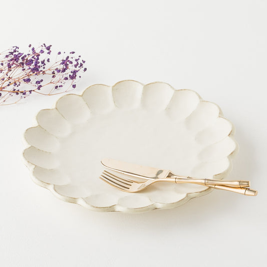 美濃焼の輪花ワンプレート皿