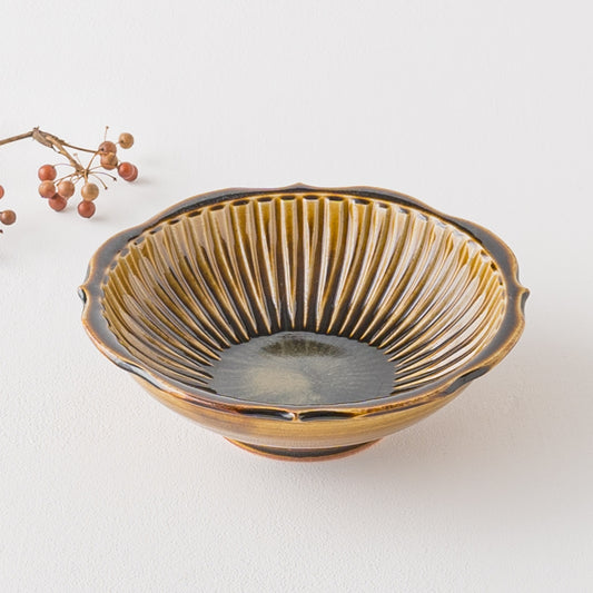 おうち時間を豊かにしてくれるはなクラフトさんの飴釉輪花縞鉢