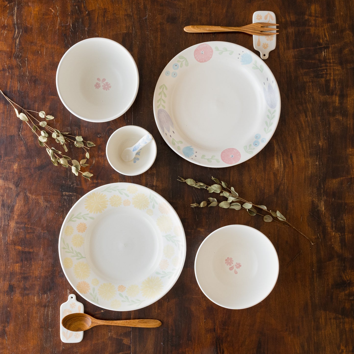 おうち時間を明るく楽しくしてくれる菊知真由美さんの和紙染めのうつわ