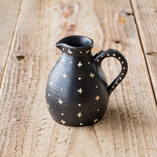 クロスとドット模様がおしゃれで可愛い高須愛子さんのミルクピッチャー