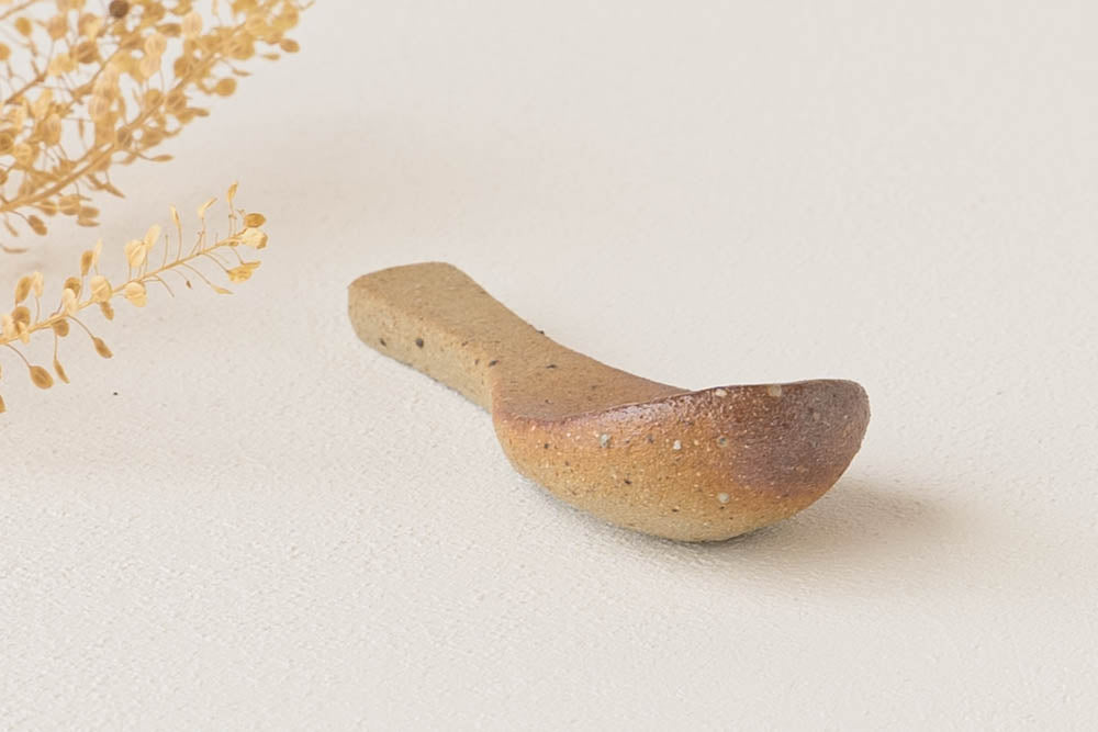 川尻製陶所の土のぬくもりを感じるスプーン(匙)