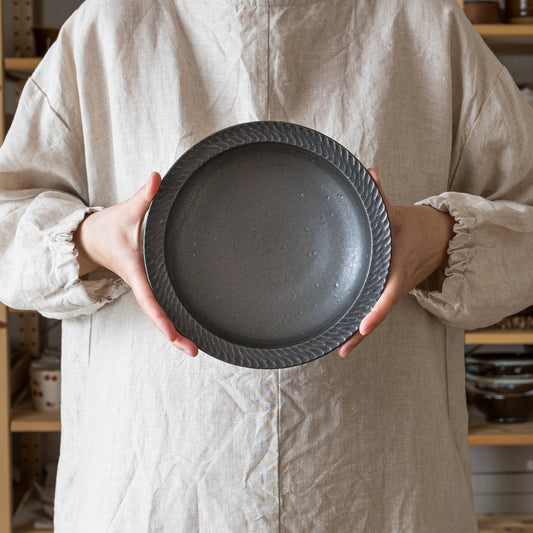 山本雅則さん黒リム皿通販