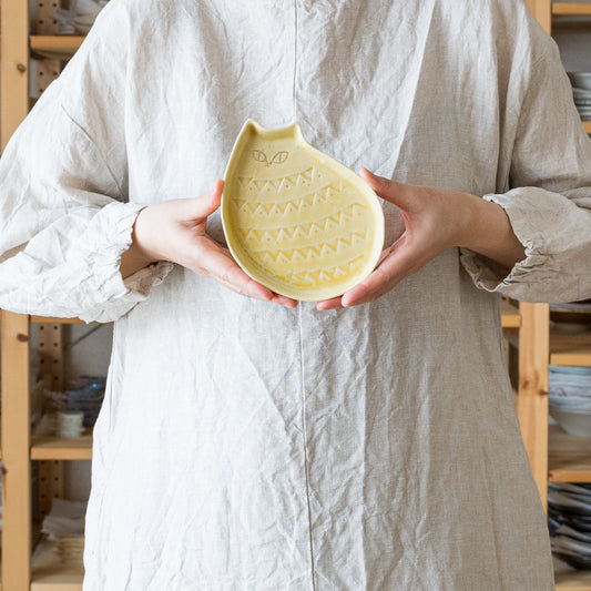 おやつタイムがもっと楽しめる庄司千晶さんのねこのお皿