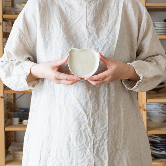 しっとり柔らかな白が可愛らしい庄司千晶さんのとりのお皿