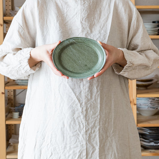 ケーキや焼菓子が可愛く映える庄司千晶さんのマカロンのオーバルプレート